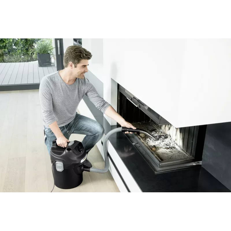 Dulkių siurblys Karcher AD 2 600 AW — sausų pelenų siurblys, 14 l, 600 AW, žarna Ø 3,5 cm, 1 m žarna, juoda