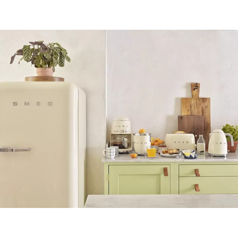 Elektrinis virdulys Smeg 1.7L 2400W Cream