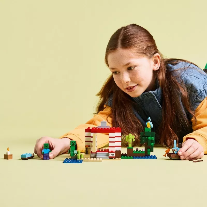 Konstruktorius LEGO Minecraft rinkinys 21275 TNT džiunglių namelis, 287 detalės, 2 minifigūrėlės, amžius 8+