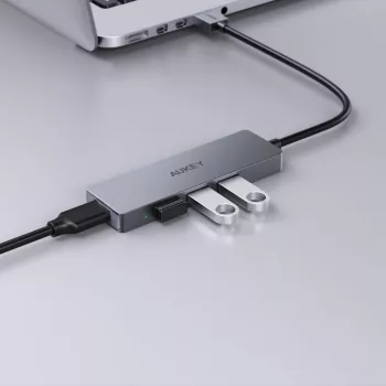 USB šakotuvas Aukey CB-H36 — 4 prievadų USB 3.2 Gen 1 Type-A, prieglobos USB 2.0, 5000 Mbit/s, aliuminis sidabrinis