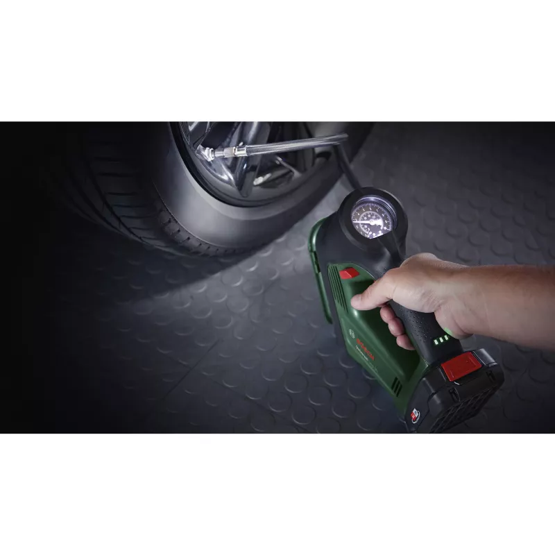 Elektrinis oro siurblys Bosch Universal Pump 18V — 10,3 baro, 30 l/min, Li‑Ion baterija