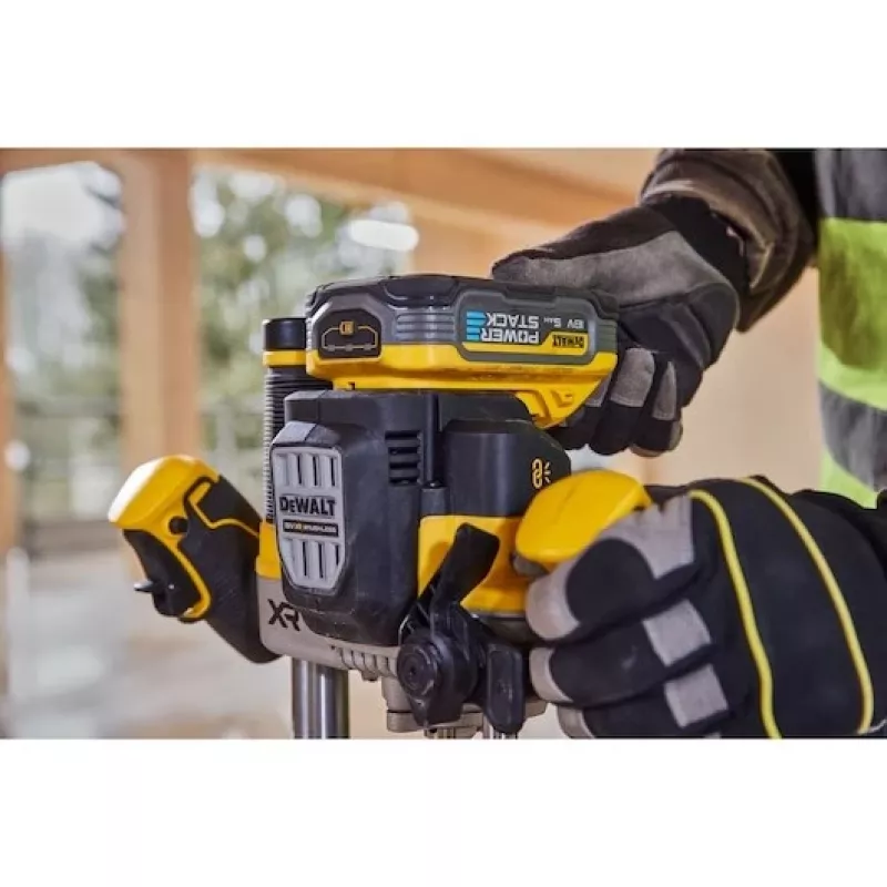 Plunge Router DeWalt DCW620NT-XJ, akumuliatorinis bešepetėlis, 18V, 1600W galia, 11–23k RPM, 12,7 mm įvorė, dulkių ištraukimo anga, LED, 3,6 kg, dėklas