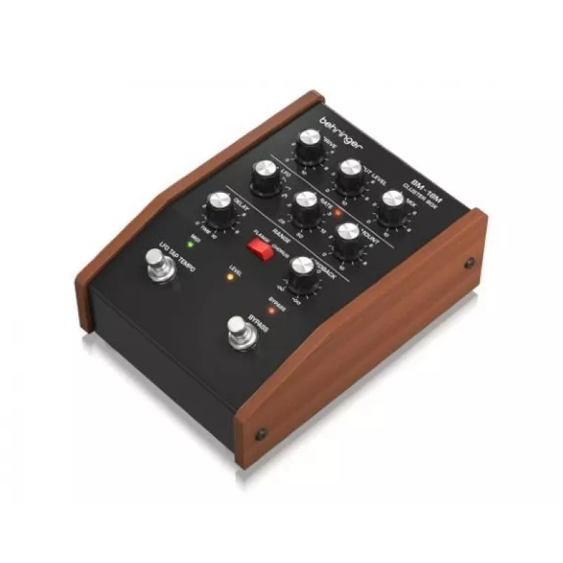 Behringer BM-18M CLUSTER BOX gitaros efektų pedalas