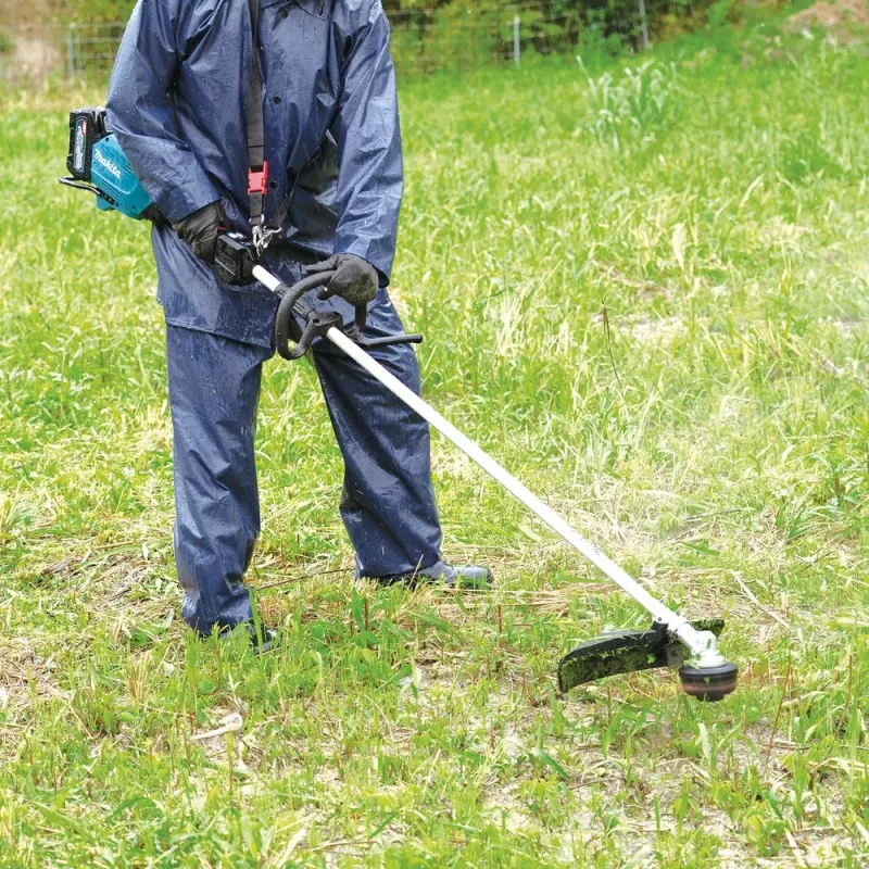 Makita UR007GM101 krūmapjovė / žoliapjovė 43 cm, akumuliatorinė