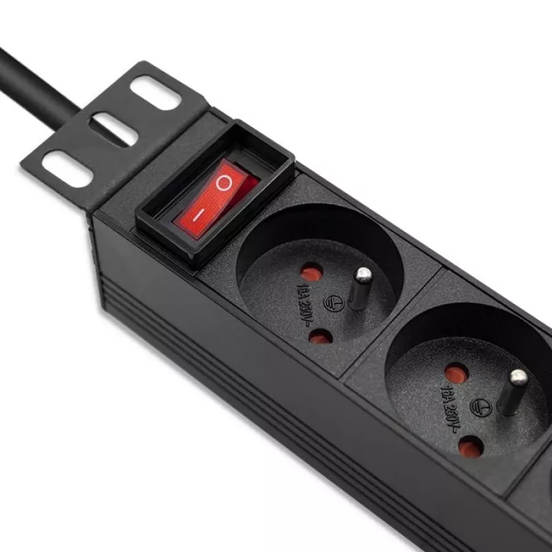 Qoltec aliumininis PDU 10'' stelui | 1U | 16A | 4xPRANCŪZIŠKI | 1,8 m