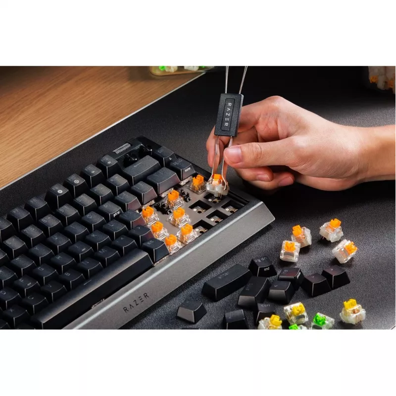 Klaviatūra Razer JuodaWidow V4 Žaidimų USB QWERTY US English juoda