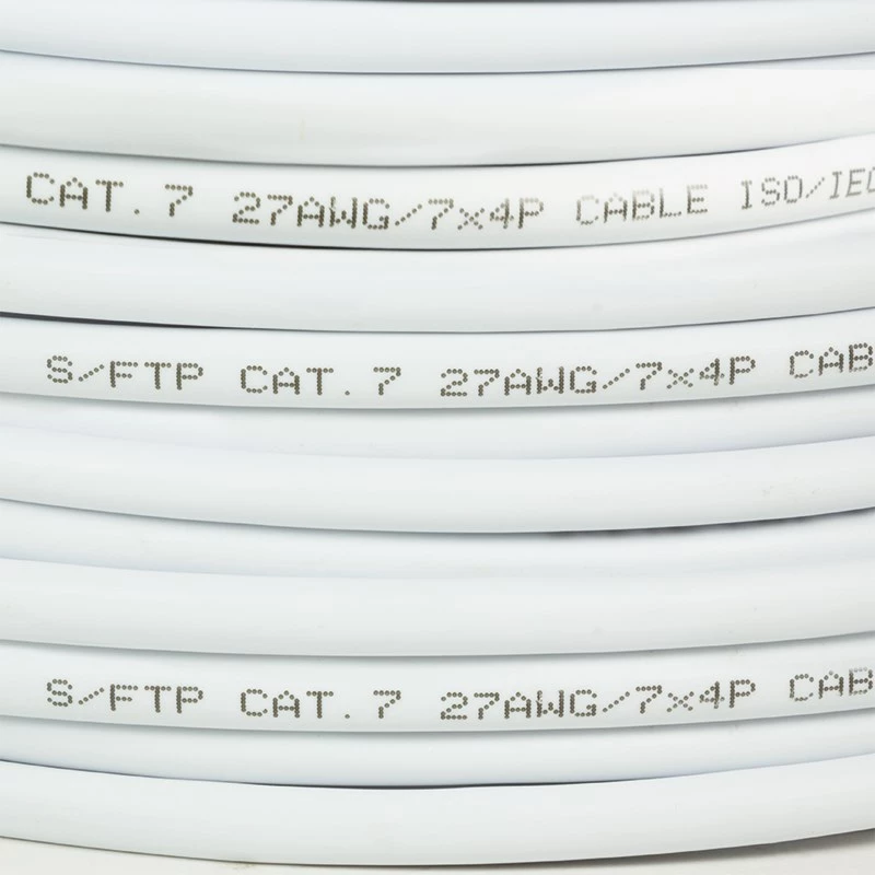 Tinklo kabelis LogiLink CPV0042 S/FTP Cat7 305 m baltas