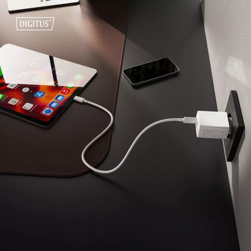 AC vidaus USB GaN įkroviklis DIGITUS DA-10301 — 30W, 1× USB-C, 1× USB-A, 100–240V, balta