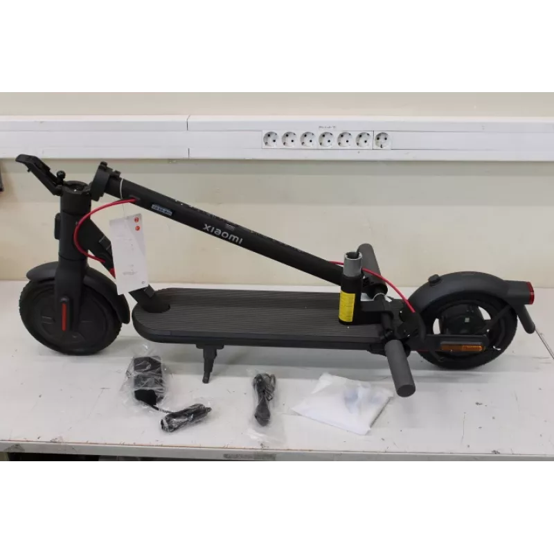 IŠPARDAVIMAS. Xiaomi Electric Scooter 4 Lite EU | IŠPARDAVIMAS. IŠPARDAVIMAS. Xiaomi Electric Scooter 4 Lite EU | 300 W | 25 km/h | 8.5 colio | 3 mėn. | Juoda | NAUDOTAS, PAŽEISTA PAKUOTĖ, TRŪKSTA: ĮKROVIKLIO IR ŠEŠIAKAMPIO RAKTO