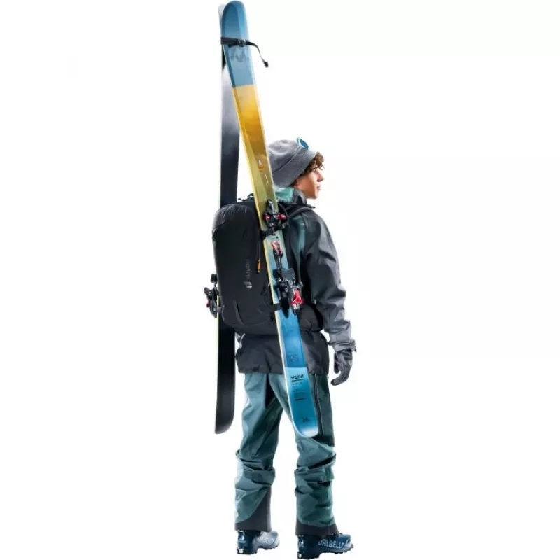 Kuprinė DEUTER Freerider Pro 34+ — techninė freeride slidžių žygiams skirta kuprinė, 34 L, juoda, šalmo laikiklis, klubų diržas