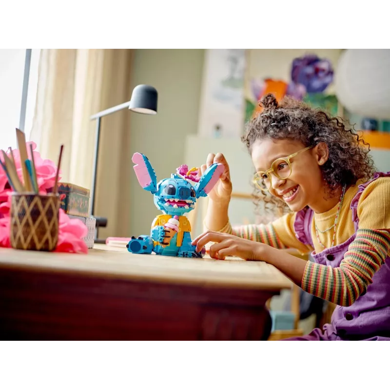 LEGO | Disney Stitch statomas vaikų žaidimų rinkinys su ledų kūgiu 43249