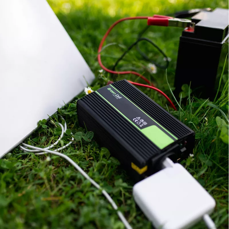 Maitinimo keitiklis Green Cell INV04DE, 24 V įvestis, 230 V išvestis, 500 W, 50 Hz, universalus maitinimo adapteris, juodas