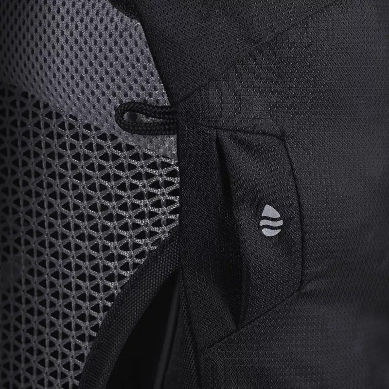 Kuprinė DEUTER AC Life 16 — 16 l, vidinis rėmas, 870 g, juoda