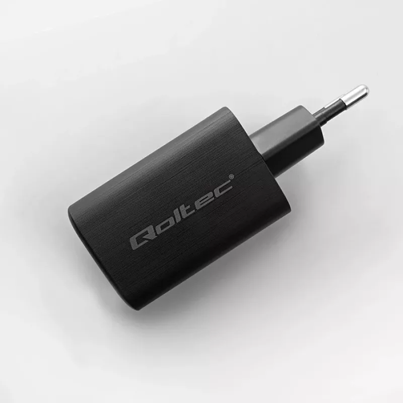 Qoltec 50766 mobiliojo įrenginio įkroviklis Nešiojamam kompiuteriui, Nešiojamai žaidimų konsolei, Power bank, Išmaniajam telefonui, Išmaniajam laikrodžiui, Planšetei Juodas AC Greitas įkrovimas Vidaus naudojimui