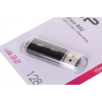 USB atmintukas Silicon Power 128 GB USB Type-A 3.2 Gen 1 Blaze B02, plastikinis dangtelis, raktų pakabukas, juodas