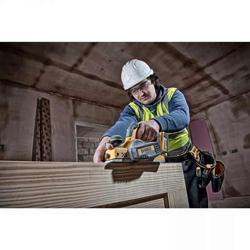Rankinis oblius DeWALT DCP580N-XJ — belaidis Li-Ion, 82 mm obliavimo plotis, 15 000 aps./min., 2,5 kg