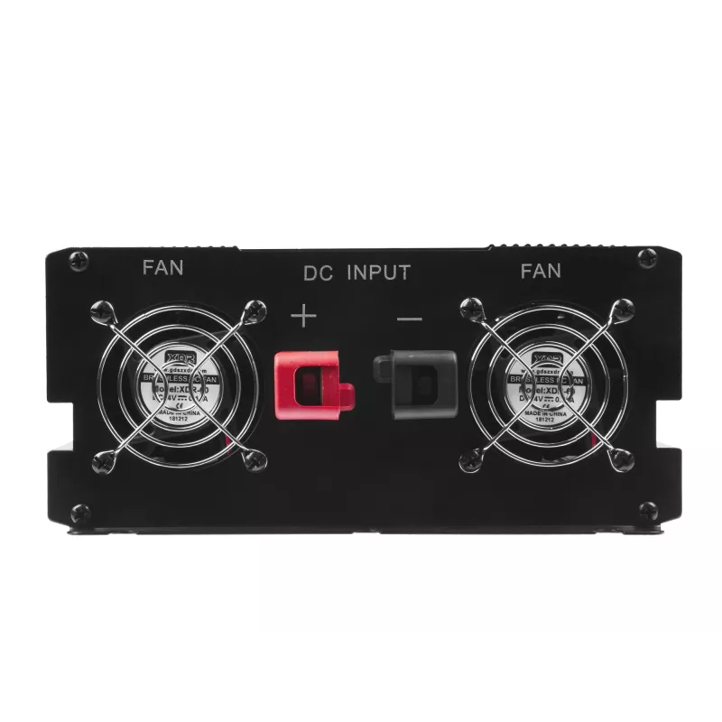 Automobilinis inverteris Green Cell INV21 6000 W, 24V nuolatinės srovės į kintamąją, 230V išvestis, 2x USB PD, aktyvus aušinimas, nuimamos nuolatinės srovės jungtys, juoda