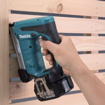 Makita DST221Z vinių/kabių pistoletas Kabių pistoletas Baterija