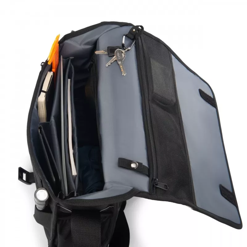 Messenger Bag REFLECTIV Juoda