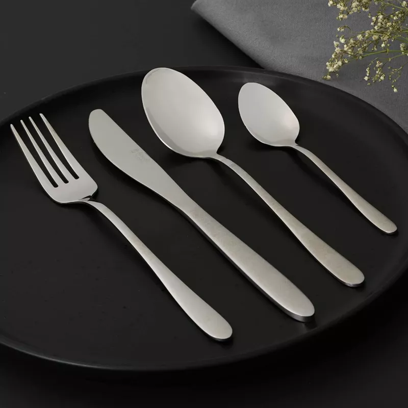 Stalo įrankių rinkinys Russell Hobbs RH01519EU7 16 vnt. geometrinis dizainas, nerūdijantis plienas