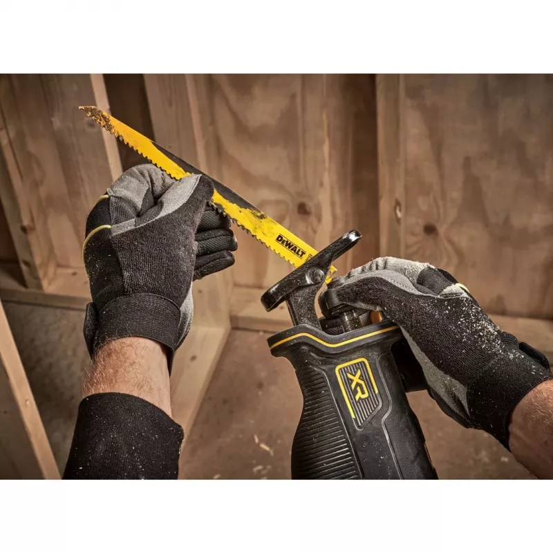 DeWALT DCS382N-XJ atbulinis pjūklas