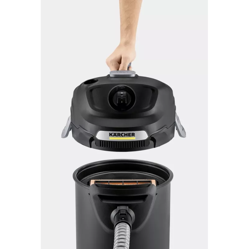 Sausas dulkių siurblys Karcher AD 4 Premium — 17 l, 600 W, be maišelio, metalinė žarna, chromuotas vamzdis