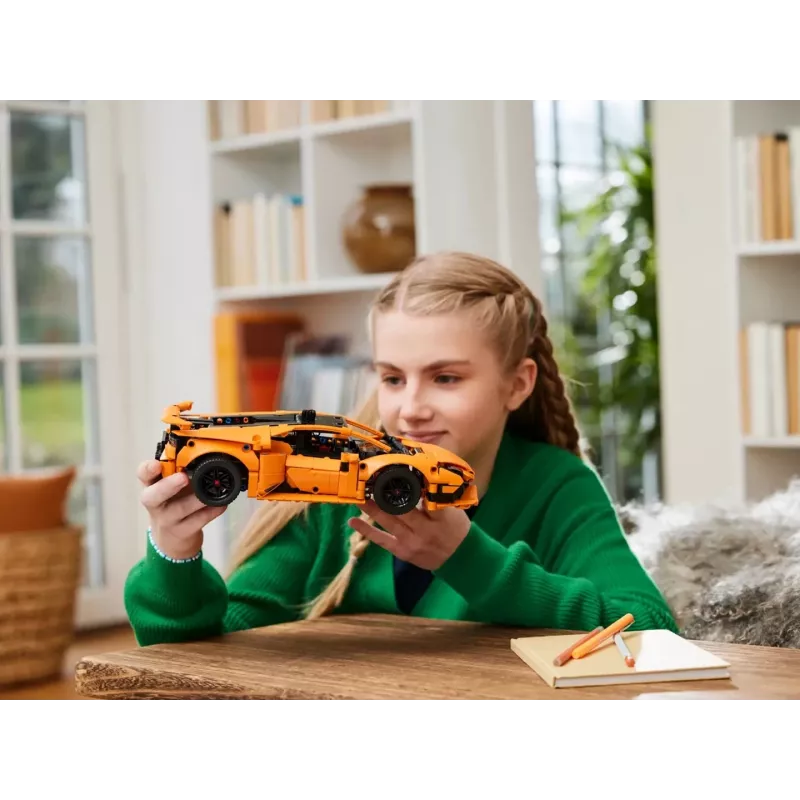 LEGO TECHNIC 42196 Lamborghini Huracán Tecnica Oranžinė