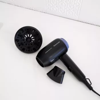 Plaukų džiovintuvas Taurus Studio Glow 1500 — 1400 W, 3 šilumos lygiai, 2 greičiai, sulankstomas, pakabinamas, juodas