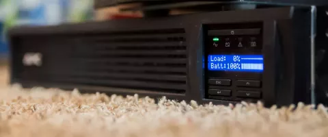 Kaip pasirinkti UPS namams ir biurui