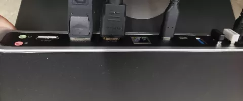 USB-C dokavimo stotelės: nešiojamojo kompiuterio darbo vietos pirkimo vadovas