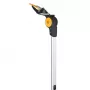 Krūmapjovė Fiskars UPX86 — pjovimo skersmuo 3,2 cm, aukščio reguliavimas iki 3,6 m
