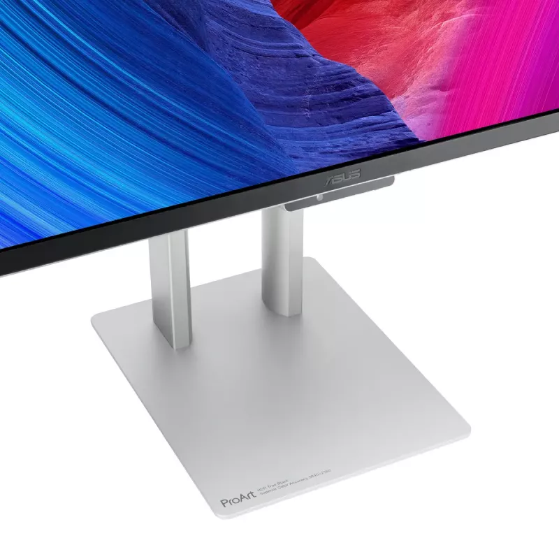 ASUS ProArt OLED PA32UCDM kompiuterio monitorius 80 cm (31,5 colio) 3840 x 2160 pikselių 4K Ultra HD QD-OLED sidabrinis