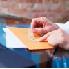 DYMO Authentic LabelWriter didelių adresų etikečių | 36 mm x 89 mm | Juodas spausdinimas ant skaidrių etikečių | 2 rulonai po 130 (260 lengvai nulupamų etikečių) | Lipnios | skirtos LabelWriter etikečių gamintojams