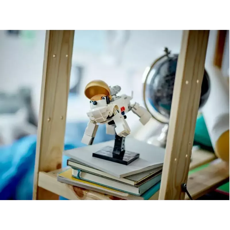 Konstravimo žaislas LEGO Creator 3-in-1 rinkinys 31152 Astronautas kosmose, 647 detalės, amžius 9+, aukštis 270 mm