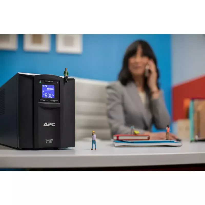 APC Smart-UPS C, Line Interactive, 1000VA, Tower, 230V, 8x IEC C13 lizdai, SmartConnect prievadas, USB ir nuoseklioji sąsaja, AVR, grafinis LCD