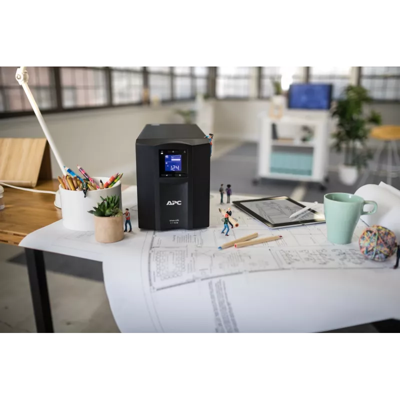 APC Smart-UPS SMC1500IC - 8x C13, USB, SmartConnect, 1500VA, linijinis-interaktyvus, 1,5 kVA, 900 W, sinusas, 170 V, 300 V