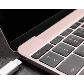 D-Link 5-in-1 USB-C Hub su Gigabit Ethernet / Power Delivery
