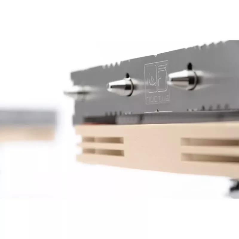CPU aušintuvas Noctua NH-L12S — žemo profilio aušintuvas, 120 mm ventiliatorius, PWM, 12 V, 1850 RPM maks., 94,2 m³/h oro srautas, suderinami lizdai LGA1700/1200/115x/1156 ir AM4/AM5