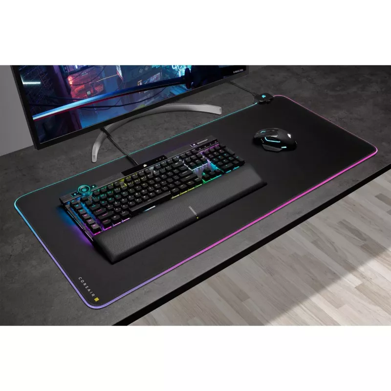 Žaidimų pelės kilimėlis CORSAIR MM700 RGB — 930×400 mm, 4 mm storio, guminis pagrindas, USB maitinamas LED apšvietimas, juodas