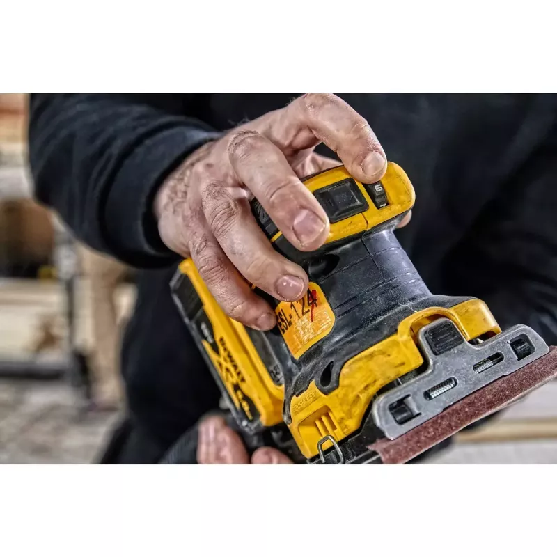 Nešiojamasis šlifuoklis DeWALT DCW200N-XJ