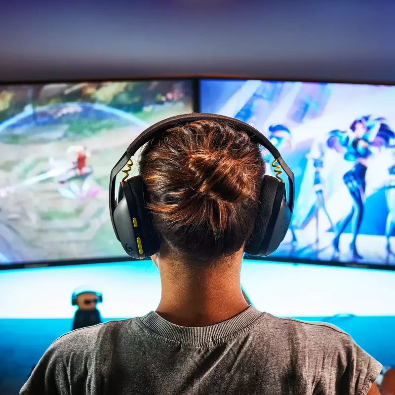 LOGITECH G435 Lightspeed belaidžiai žaidimų ausinės - juodos