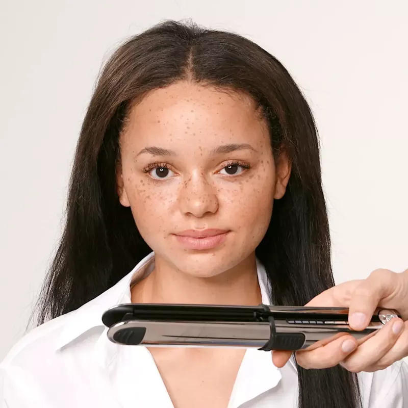 Tiesintuvas BABYLISS ELIPSIS3000 STYLER — keraminės plokštelės, 55 W, 5 šilumos lygiai, 150–230°C, joninis, 2,7 m sukamas laidas, juodas
