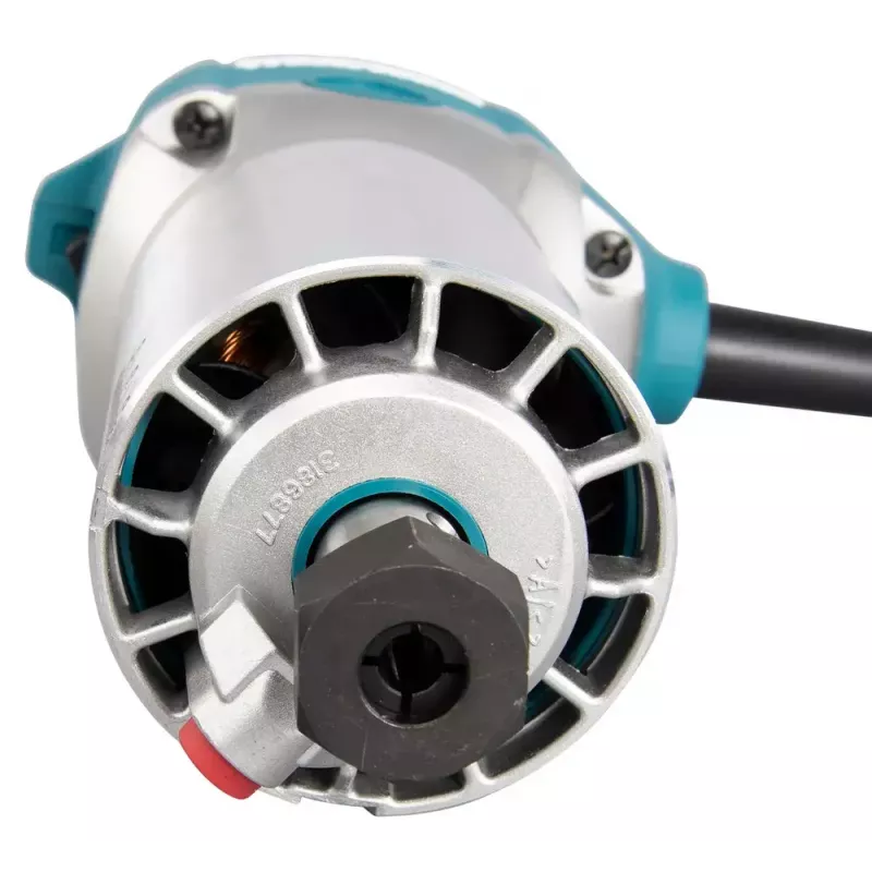 Freza Makita RT0702CX2J — 710 W, 10 000–34 000 aps./min., 8 mm įvorė, 0–40 mm gylis, 1,8 kg