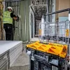 Įrankių dėklas DeWalt DWST82968-1, polikarbonatas, 7,8 l, užrakinamas, atsparus vandeniui, juodas