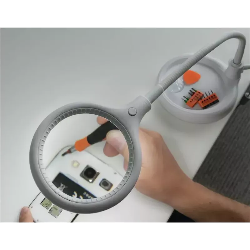 Goobay LED didinamasis šviestuvas su pagrindu ir spaustuku 6 W, didinimas 1.75x