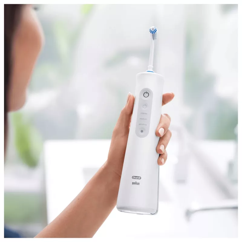 Oral-B AquaCare 6 Pro-Expert oralinis irigatorius 0,15 l