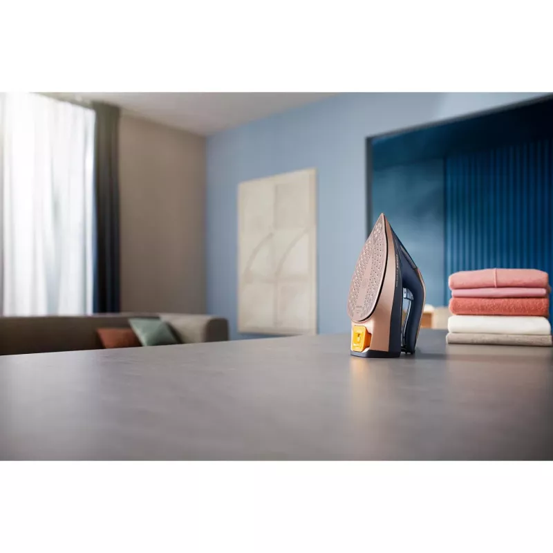 Garinis lygintuvas Philips Azur 8000 Series DST8050/20 — 3000 W, 0,35 l, SteamGlide Elite padas, 85 g/min pastovus, 260 g/min garų srautas
