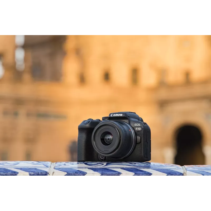Canon EOS R10 + RF-S 18-45mm F4.5-6.3 IS STM MILC 24,2 MP 6000 x 4000 pikselių juoda