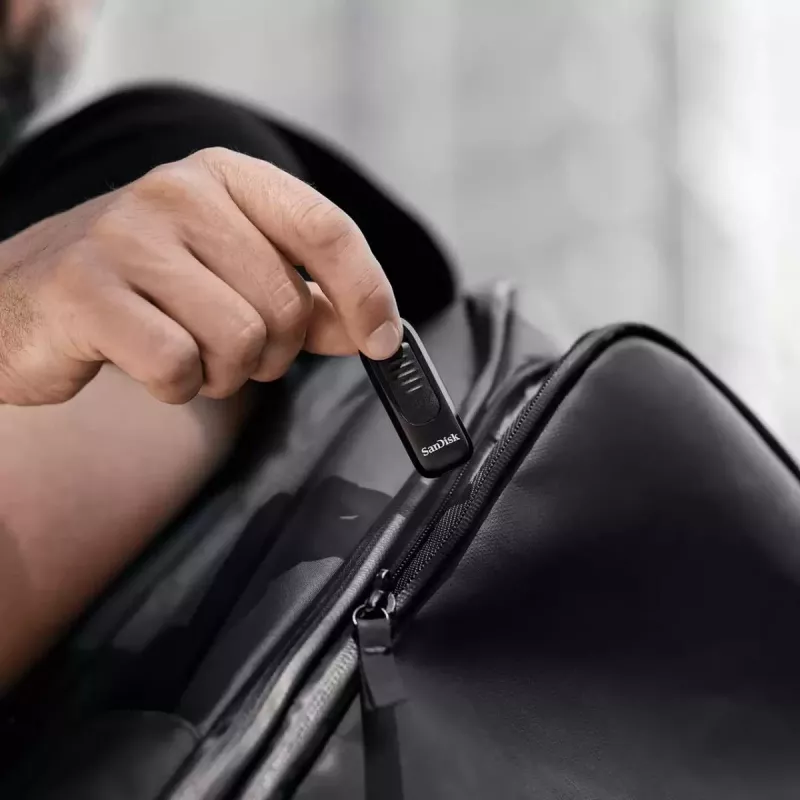 WESTERN DIGITAL Sandisk Ultra Slider - 512 GB USB atmintukas - USB-C 3.2 Gen 1 - ištraukiama jungtis