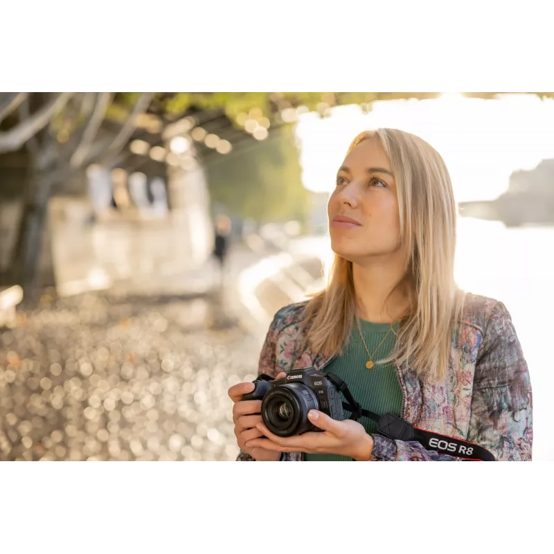Canon EOS R8, 24,2 MP, 6000 x 4000 pikselių, CMOS, 4K Ultra HD, jutiklinis ekranas, juoda
